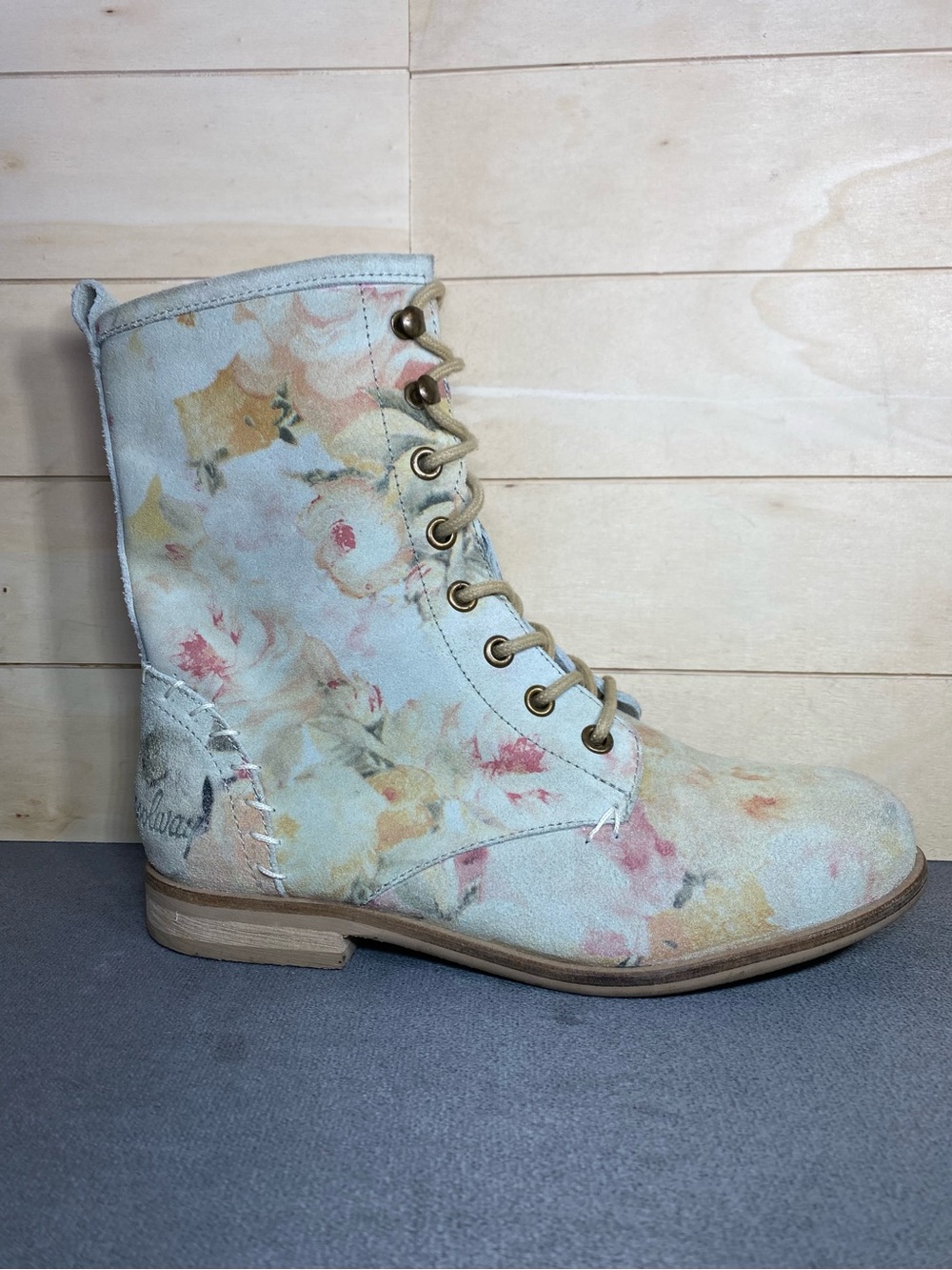Coolway Eleonor Boots Floral Suede Women's Size 6.5 Shoes Lace-Up Leather Boots